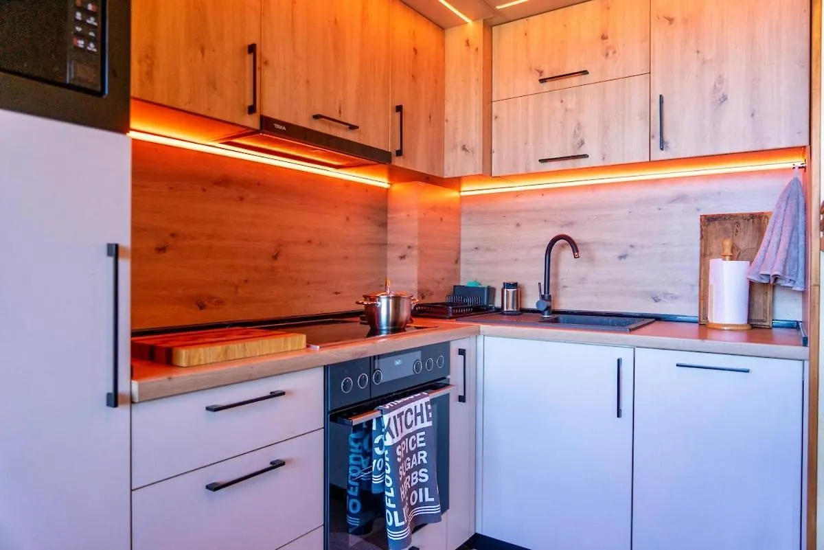 Host2U Penthouse 2-Bedrooms The Best View - Free Parking 班斯科