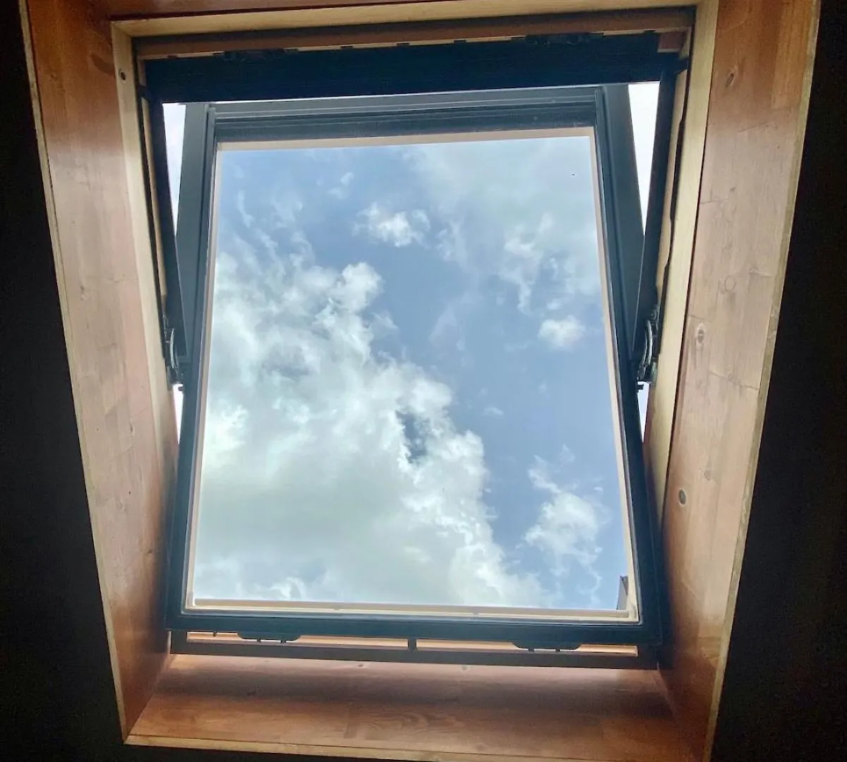 Host2U Penthouse 2-Bedrooms The Best View - Free Parking 班斯科 公寓